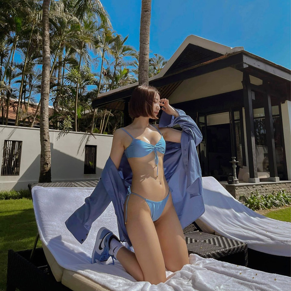 Hot girl Hà thành đốt cháy mùa hè bằng loạt ảnh diện bikini nóng bỏng - 3 Hot girl Hà thành đốt cháy mùa hè bằng loạt ảnh diện bikini nóng bỏng - 3