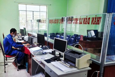 Người dân ngóng ngày thành người Cần Thơ, cán bộ chạy việc xuyên ngày nghỉ