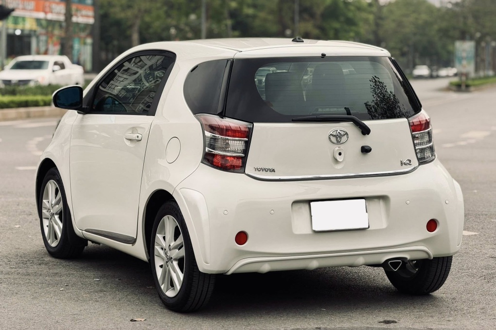 Xe độc lạ Toyota iQ, hơn 10 năm tuổi vẫn có giá 800 triệu đồng - 4