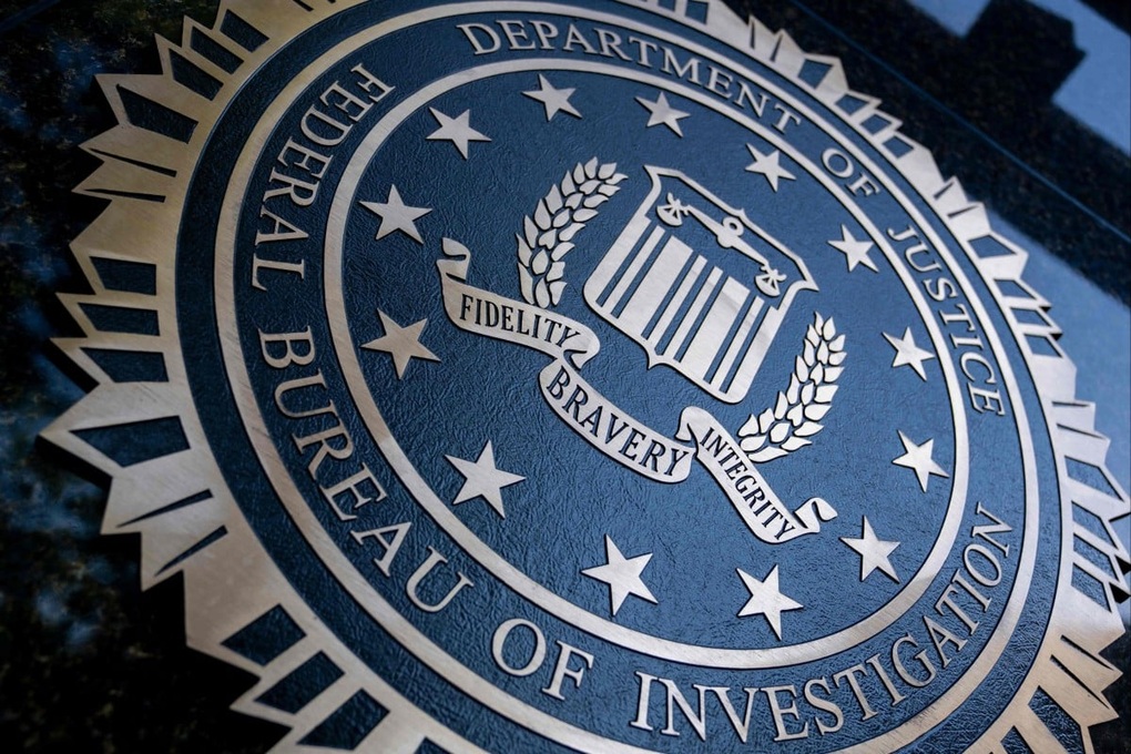 Mỹ sẽ sa thải hàng nghìn nhân viên FBI từng điều tra ông Trump? - 1 Mỹ sẽ sa thải hàng nghìn nhân viên FBI từng điều tra ông Trump? - 1