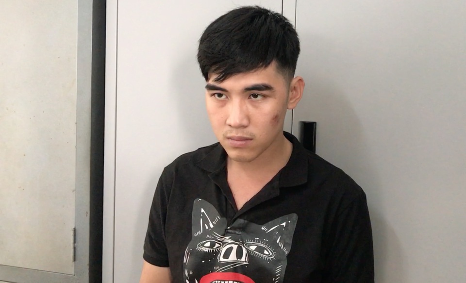 Bắt 2 thanh niên xịt hơi cay cướp xe máy táo tợn ở TPHCM - 1 Bắt 2 thanh niên xịt hơi cay cướp xe máy táo tợn ở TPHCM