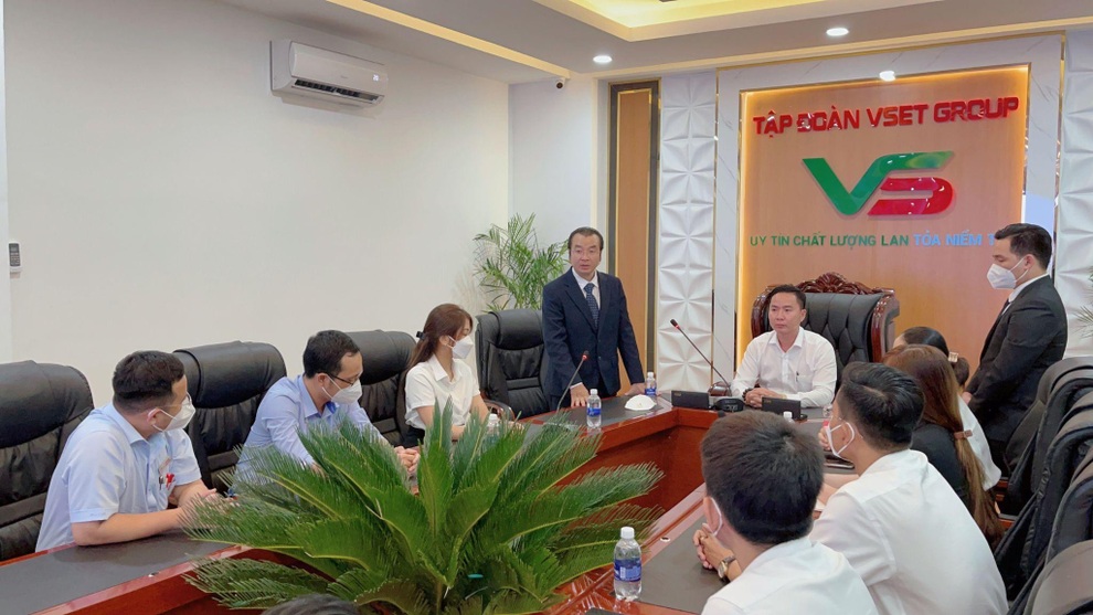 Tập đoàn VsetGroup chính thức ra mắt Tân Tổng Giám đốc - 2 Tập đoàn VsetGroup chính thức ra mắt Tân Tổng Giám đốc - 2