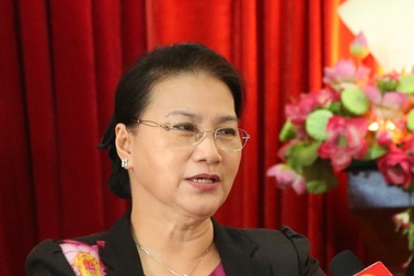 Chủ tịch Quốc hội: Sinh mạng con người quan trọng chứ đâu phải mấy đồng viện phí!