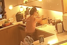 Vắt nước giẻ lau vào nồi nước gia chủ: Hành động nhỏ, coi chừng hậu quả lớn