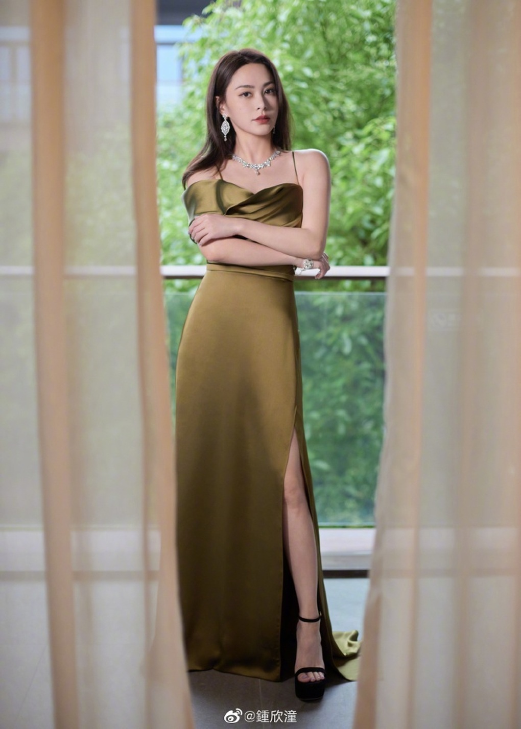 Hành trình hồi sinh của Chung Hân Đồng sau biến cố bị phát tán ảnh nóng - 3 Hành trình hồi sinh của Chung Hân Đồng sau biến cố bị phát tán ảnh nóng - 3