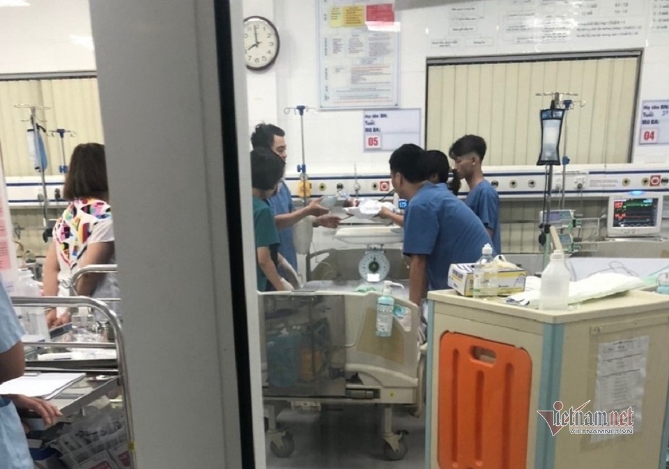 Hành trình giải cứu thai nhi bị phá bỏ ở tuần thai 31 - 1 Hành trình giải cứu thai nhi bị phá bỏ ở tuần thai 31 - 1