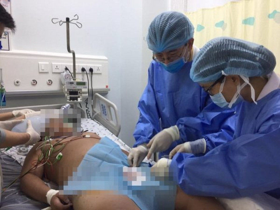 Nghịch dại khi đi bơi với bạn, cậu bé 14 tuổi suýt tử vong - 1 Nghịch dại khi đi bơi với bạn, cậu bé 14 tuổi suýt tử vong - 1