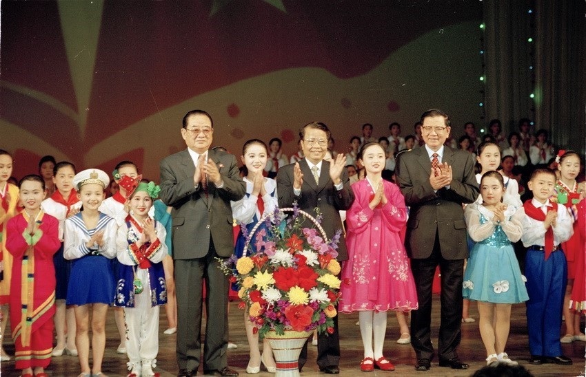Nguyên Chủ tịch nước Trần Đức Lương hỏi vợ cho chú rể Việt ở Triều Tiên - 6 Nguyên Chủ tịch nước Trần Đức Lương hỏi vợ cho chú rể Việt ở Triều Tiên - 6