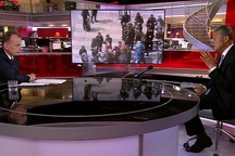 Đại sứ Trung Quốc từ chối giải thích video người bị còng tay