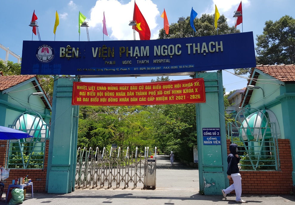 TPHCM: 25 ca Covid-19 ở BV Phạm Ngọc Thạch lây từ người nhà bệnh nhân - 1 TPHCM: 25 ca Covid-19 ở BV Phạm Ngọc Thạch lây từ người nhà bệnh nhân - 1