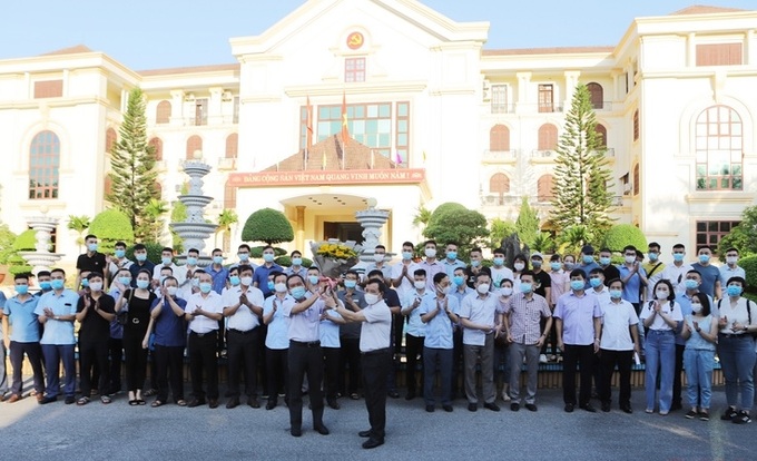 Thanh Hóa tiễn đoàn cán bộ đi hỗ trợ TP. Hồ Chí Minh chống dịch Covid-19 - Ảnh 1.