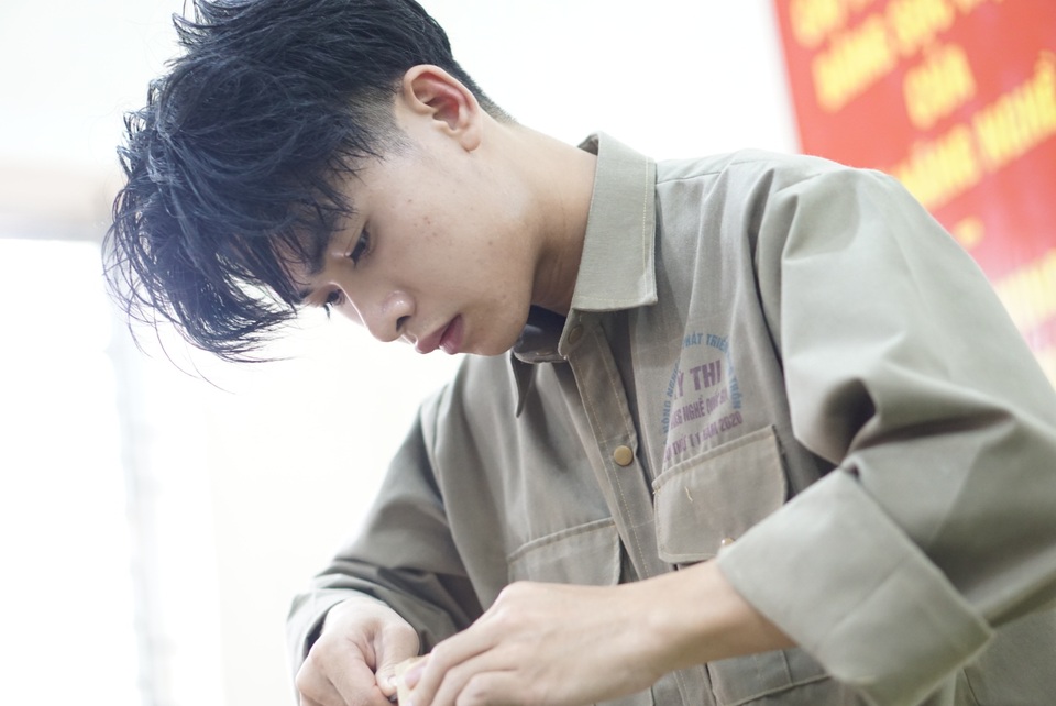 Hấp dẫn Kỳ thi so tài kỹ năng thợ nghề trẻ - 2 Hấp dẫn Kỳ thi so tài kỹ năng thợ nghề trẻ - 2