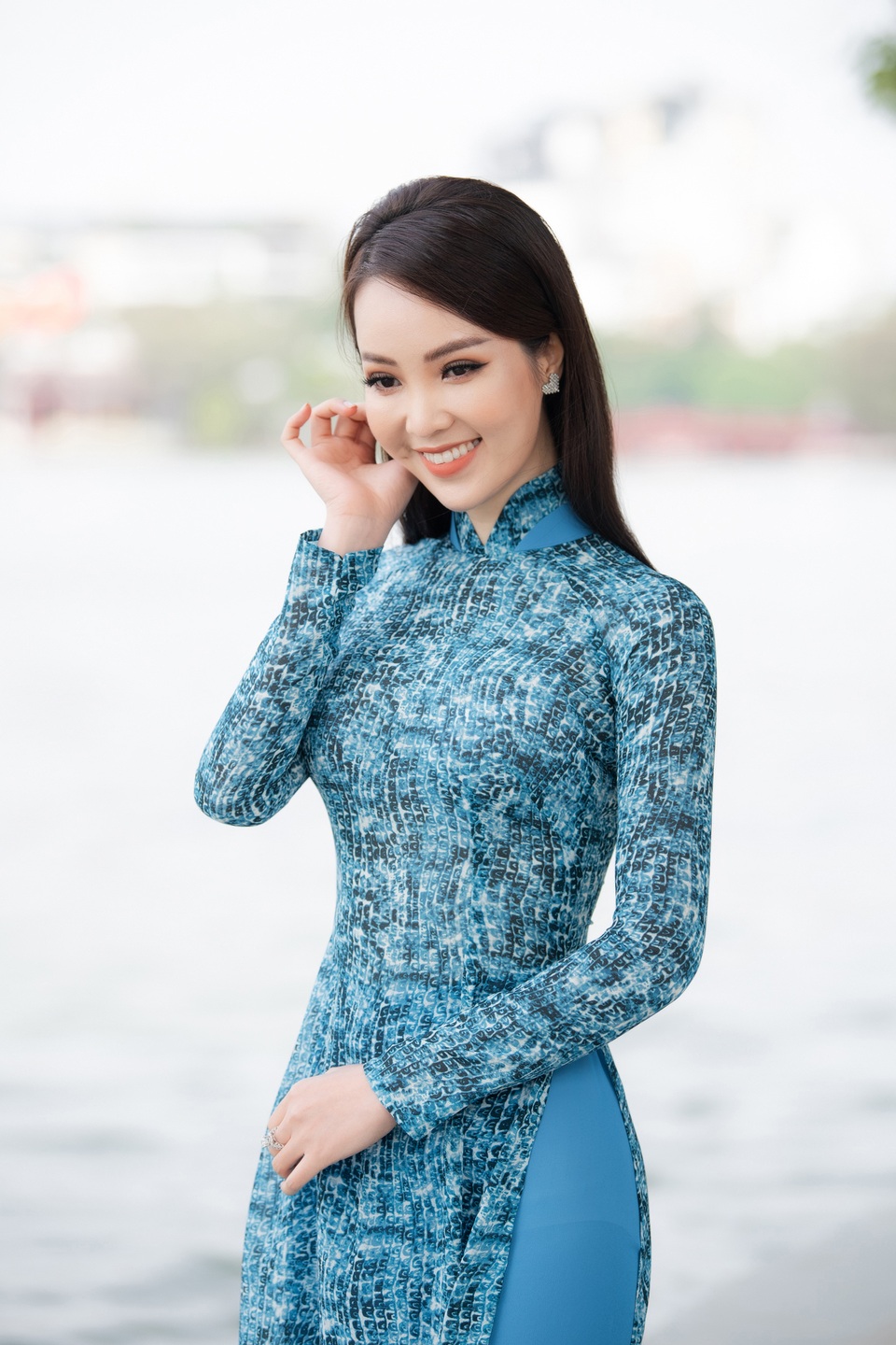 Á hậu Thụy Vân: Nhiều người hỏi tôi về nhan sắc Hoa hậu Đỗ Thị Hà - 4 Á hậu Thụy Vân: Nhiều người hỏi tôi về nhan sắc Hoa hậu Đỗ Thị Hà - 4