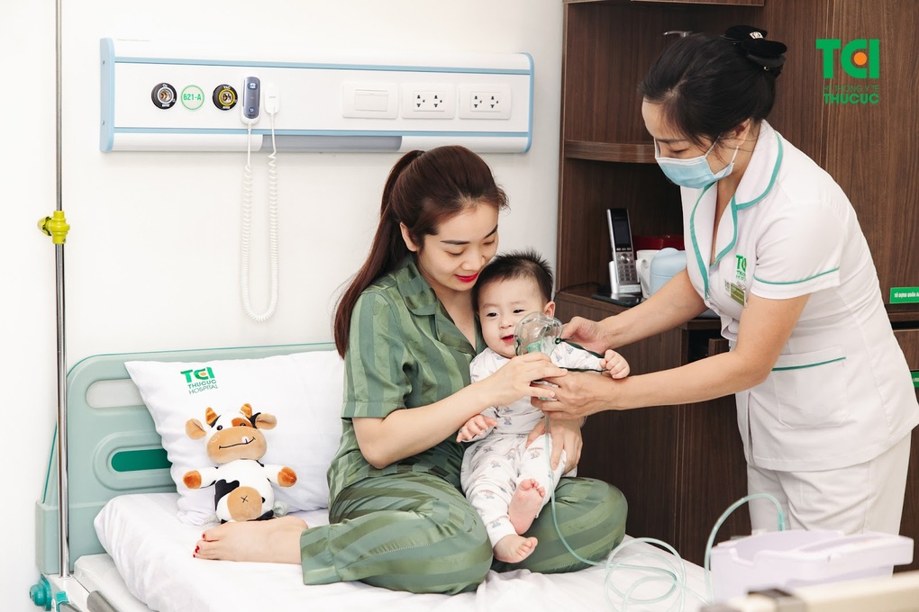 Lạm dụng kháng sinh, bé viêm phế quản suýt biến chứng viêm phổi - 2 Lạm dụng kháng sinh, bé viêm phế quản suýt biến chứng viêm phổi - 2