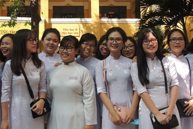 Lễ tri ân tránh gây tốn kém cho phụ huynh