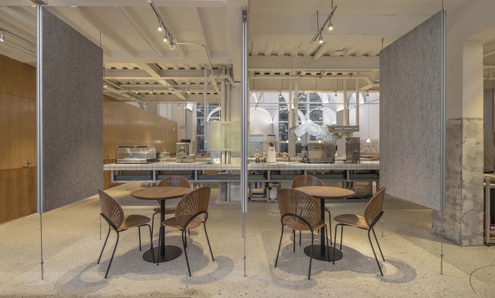 Quán cà phê phân chia không gian độc lạ, càng vào trong càng bất ngờ - 10 Quán cà phê phân chia không gian độc lạ, càng vào trong càng bất ngờ - 10