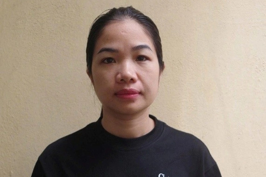 Tung chiêu lừa có sổ tiết kiệm lãi cao, chiếm đoạt 3,5 tỷ đồng - 1 Tung chiêu lừa có sổ tiết kiệm lãi cao, chiếm đoạt 3,5 tỷ đồng