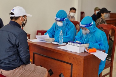 Gần 900 F0, Đà Nẵng chỉ sau Hà Nội số ca mắc mới trong ngày