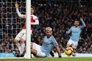 Tiết lộ bất ngờ của Aguero sau khi lập hat-trick vào lưới Arsenal