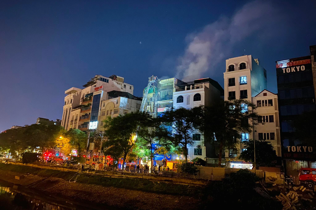 Nhân chứng kể lại thời khắc đội cứu hỏa nhận tin 3 đồng đội gặp nạn - 8 Nhân chứng kể lại thời khắc đội cứu hỏa nhận tin 3 đồng đội gặp nạn - 8