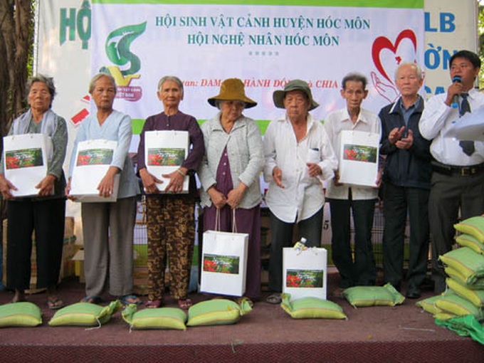 Hội Sinh Vật Cảnh Hóc Môn: Trao gần 60 suất quà cho các hộ gia đình khó khăn ăn tết