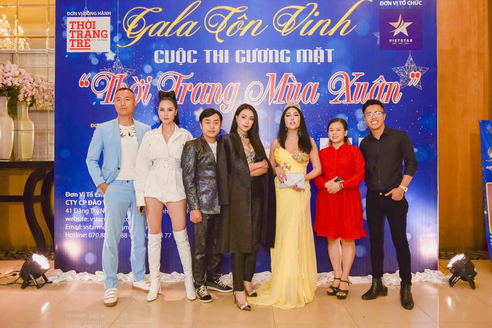 Anika Trinh Trinh đăng quang Hoa khôi Gương mặt Thời trang Mùa Xuân - 1 Anika Trinh Trinh đăng quang Hoa khôi Gương mặt Thời trang Mùa Xuân - 1