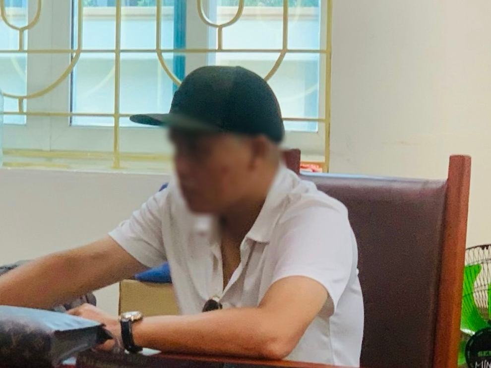 Hà Nội: Xử lý tài xế taxi đi ngược chiều, đánh võng trên đường Phạm Hùng - 3 Hà Nội: Xử lý tài xế taxi đi ngược chiều, đánh võng trên đường Phạm Hùng - 3