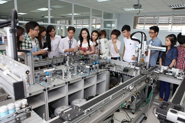 Việt Nam lọt vào top 10 thế giới về số lượng sinh viên tốt nghiệp ngành kỹ thuật 