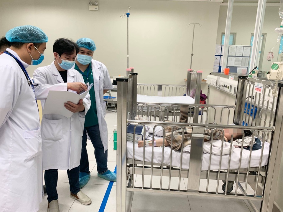 Kết quả chụp CT sọ não của bé gái ngã từ tầng 12A chung cư tại Hà Nội - 1 Kết quả chụp CT sọ não của bé gái ngã từ tầng 12A chung cư tại Hà Nội - 1
