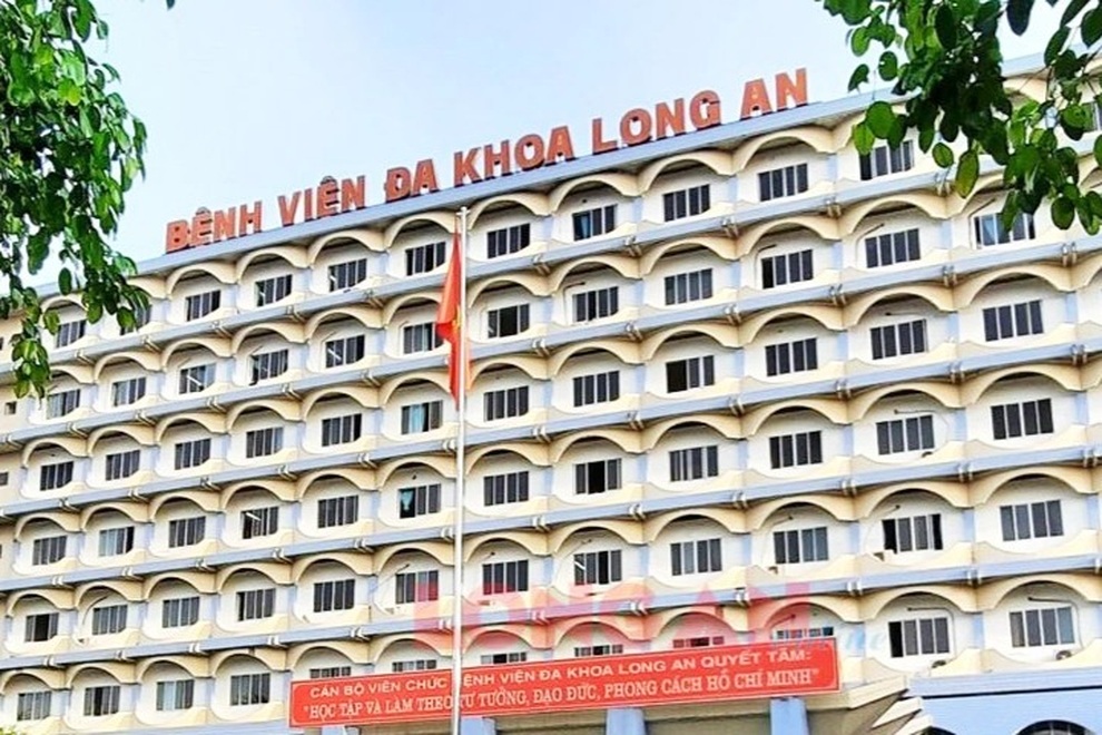 Hơn 700 người nhiễm HIV điều trị thế nào, khi phong tỏa BV Đa khoa Long An - 1 Hơn 700 người nhiễm HIV điều trị thế nào, khi phong tỏa BV Đa khoa Long An - 1
