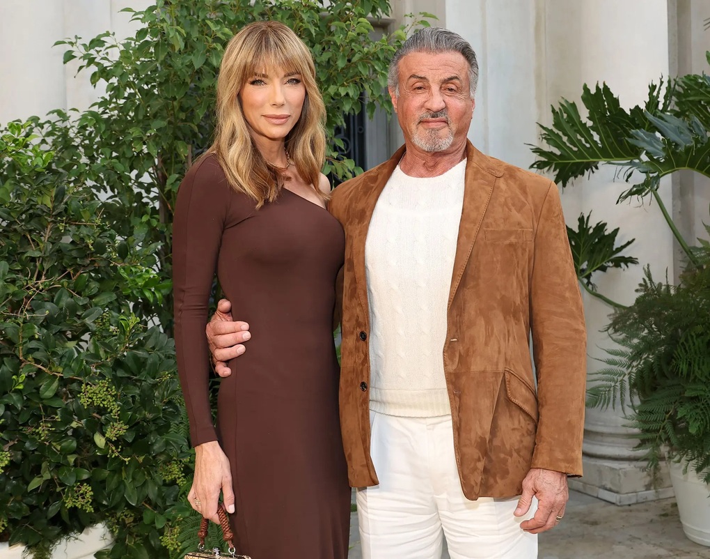Thành đạt, vợ đẹp, con xinh, nhưng Sylvester Stallone dễ đang tự hại mình - 1 Thành đạt, vợ đẹp, con xinh, nhưng Sylvester Stallone dễ đang tự hại mình - 1