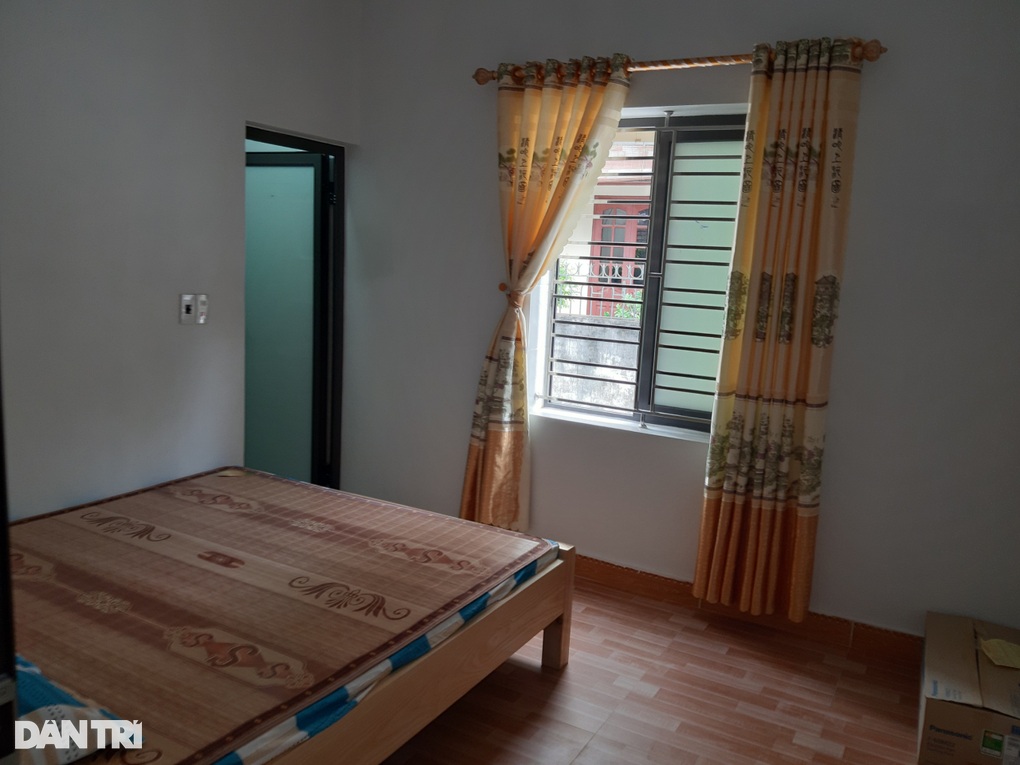Cụ bà hỏng mắt sống đơn thân có nhà mới, không phải đi sơ tán khi bão về - 3 Cụ bà hỏng mắt sống đơn thân có nhà mới, không phải đi sơ tán khi bão về - 3