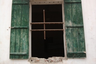 Hàng trăm công an giải cứu hai thanh niên bị đánh đập, giam giữ