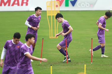 Hoàng Đức nhận quà đặc biệt trước trận gặp Thái Lan