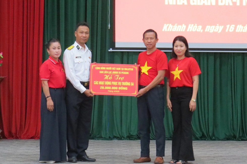 Tiếng nhạc Tiến quân ca giữa sóng Trường Sa và lời thề son sắt hòa vào Biển Đông - 3