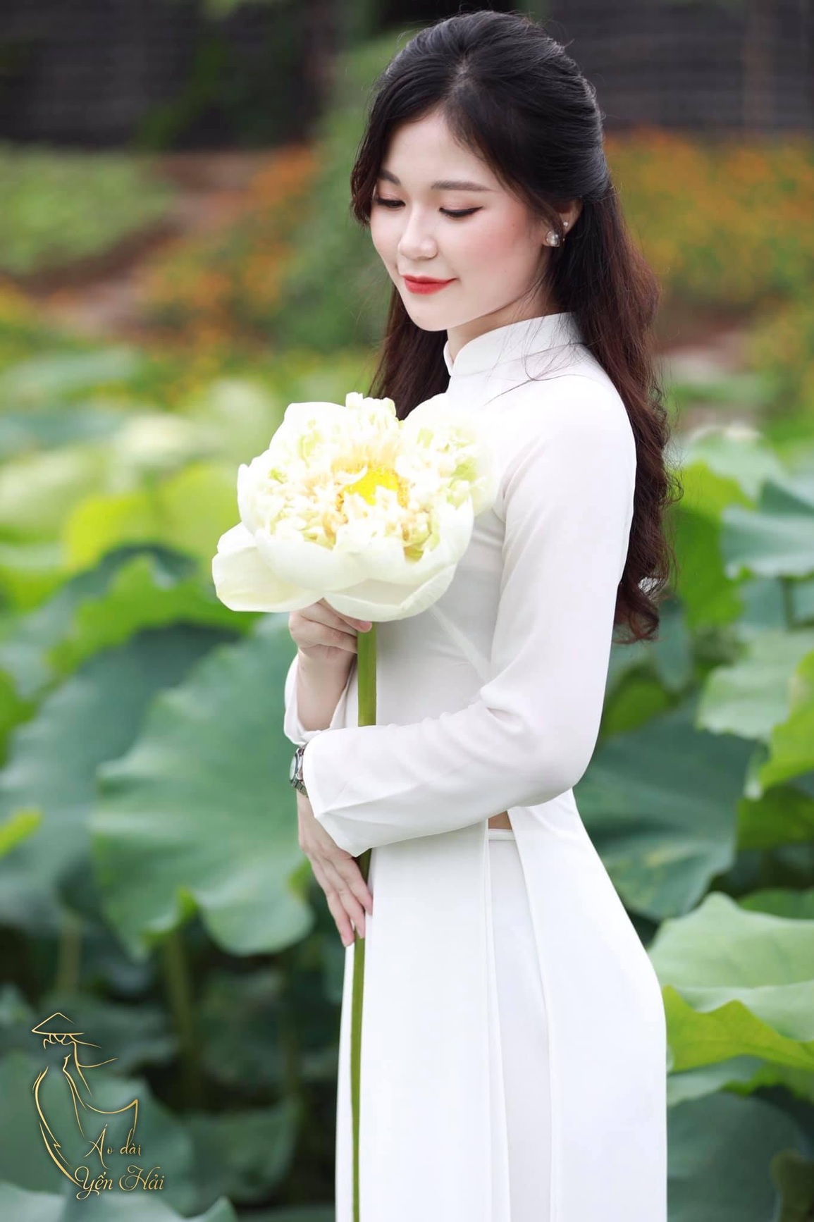 Khám phá cách lựa chọn áo dài đẹp phù hợp với dáng người cùng Áo Dài Yến Hải - 1 Khám phá cách lựa chọn áo dài đẹp phù hợp với dáng người cùng Áo Dài Yến Hải - 1