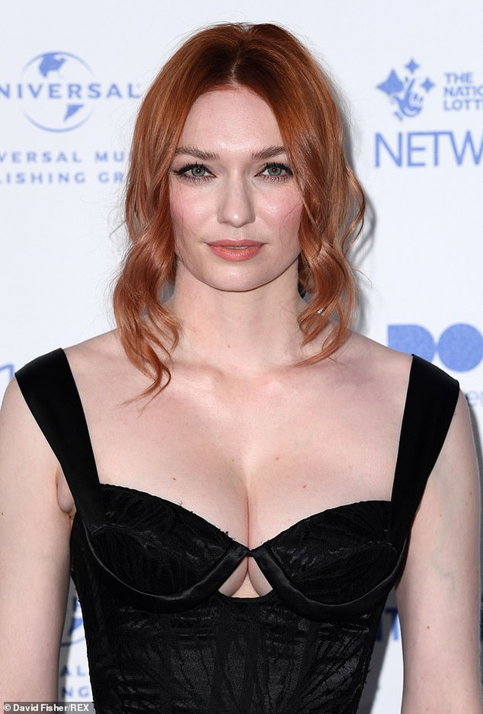 Người đẹp Eleanor Tomlinson khoe ngực căng đầy - 1 Người đẹp Eleanor Tomlinson khoe ngực căng đầy - 1