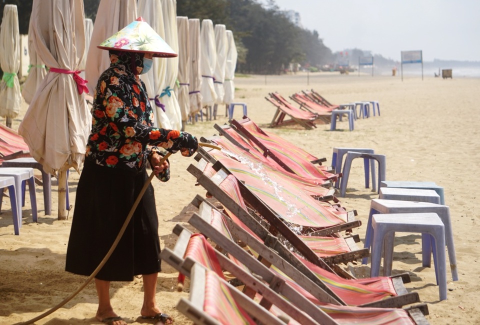 Thành phố biển Sầm Sơn ngủ đông ngay những ngày đầu hè - 8 Thành phố biển Sầm Sơn ngủ đông ngay những ngày đầu hè - 8