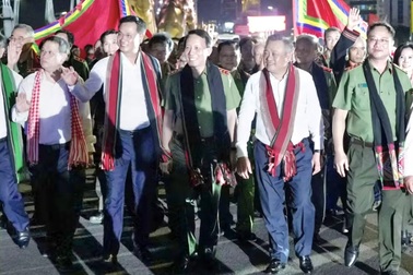 Gala “Tổ quốc bình yên” rực sáng bên sông Hàn