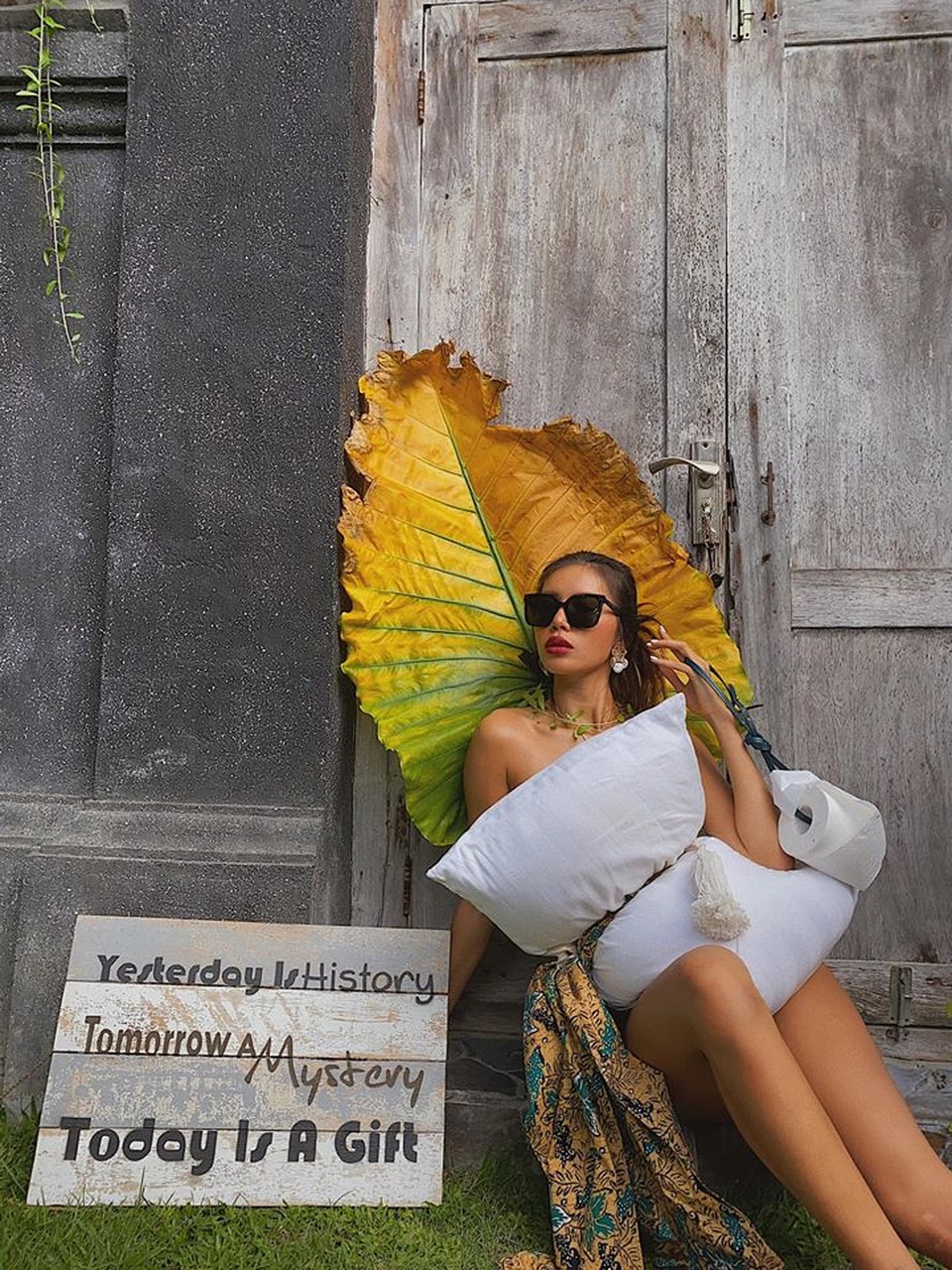 “Mắc kẹt” tại Bali, Minh Tú biến những ngày cách ly như kỳ nghỉ dưỡng - 7 “Mắc kẹt” tại Bali, Minh Tú biến những ngày cách ly như kỳ nghỉ dưỡng - 7