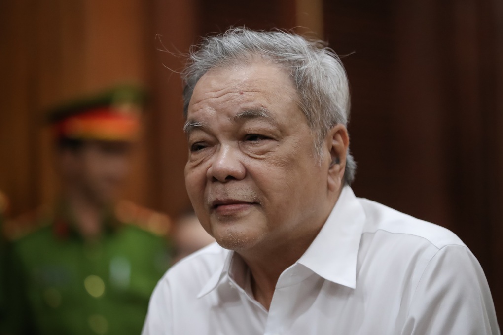 Ông Trần Quí Thanh nghẹn ngào nói lời sau cùng - 1 Ông Trần Quí Thanh nghẹn ngào nói lời sau cùng - 1