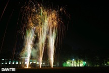 Vì sao pháo hoa không tiếng nổ... vẫn nổ?