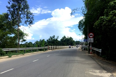 Nữ giáo viên trẻ nhảy cầu tự vẫn không rõ lý do