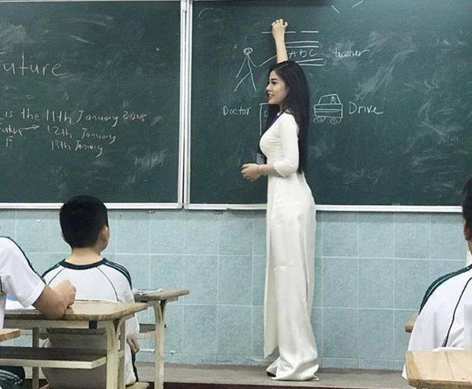 Nổi như cồn vì quá gợi cảm, 3 cô giáo xinh đẹp giờ ra sao? - 16 Nổi như cồn vì quá gợi cảm, 3 cô giáo xinh đẹp giờ ra sao? - 16