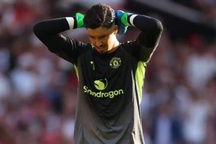 Man Utd nhận tin buồn, có quyết định bất ngờ khi gặp Man City