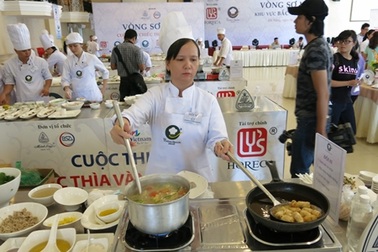 Đầu bếp miền Trung thi “Chiếc thìa Vàng 2014”