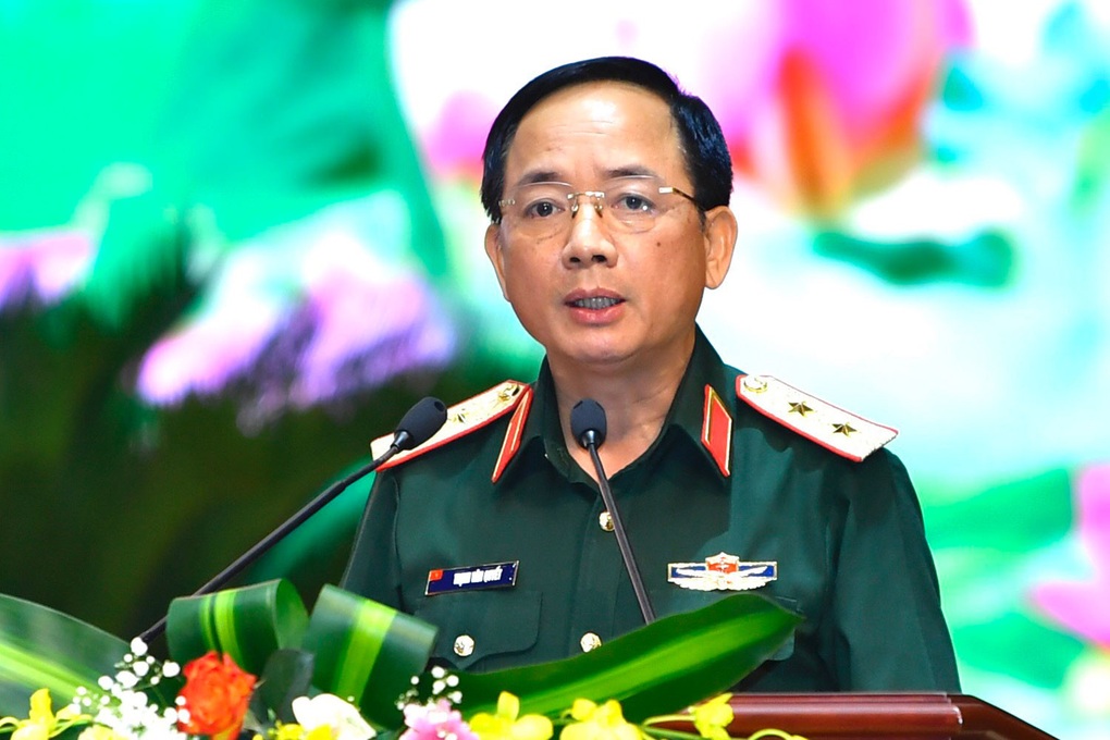 Ra mắt sách về đường lối quân sự, chiến lược quốc phòng của Tổng Bí thư - 4 Ra mắt sách về đường lối quân sự, chiến lược quốc phòng của Tổng Bí thư - 4