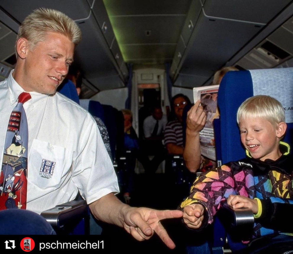 Kasper Schmeichel đã thoát khỏi cái bóng của người cha vĩ đại - 2 Kasper Schmeichel đã thoát khỏi cái bóng của người cha vĩ đại - 2