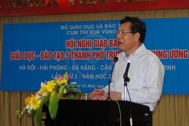 Nhà trường đứng ra quản lý việc dạy thêm