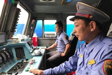 Răng vẩu không được lái tàu - Quá vô lý và buồn cười?